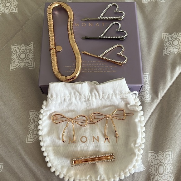 Monat Other - Monat Styled So Sweet Hair Accessories, 7 Accessories w/ Monat Pouch